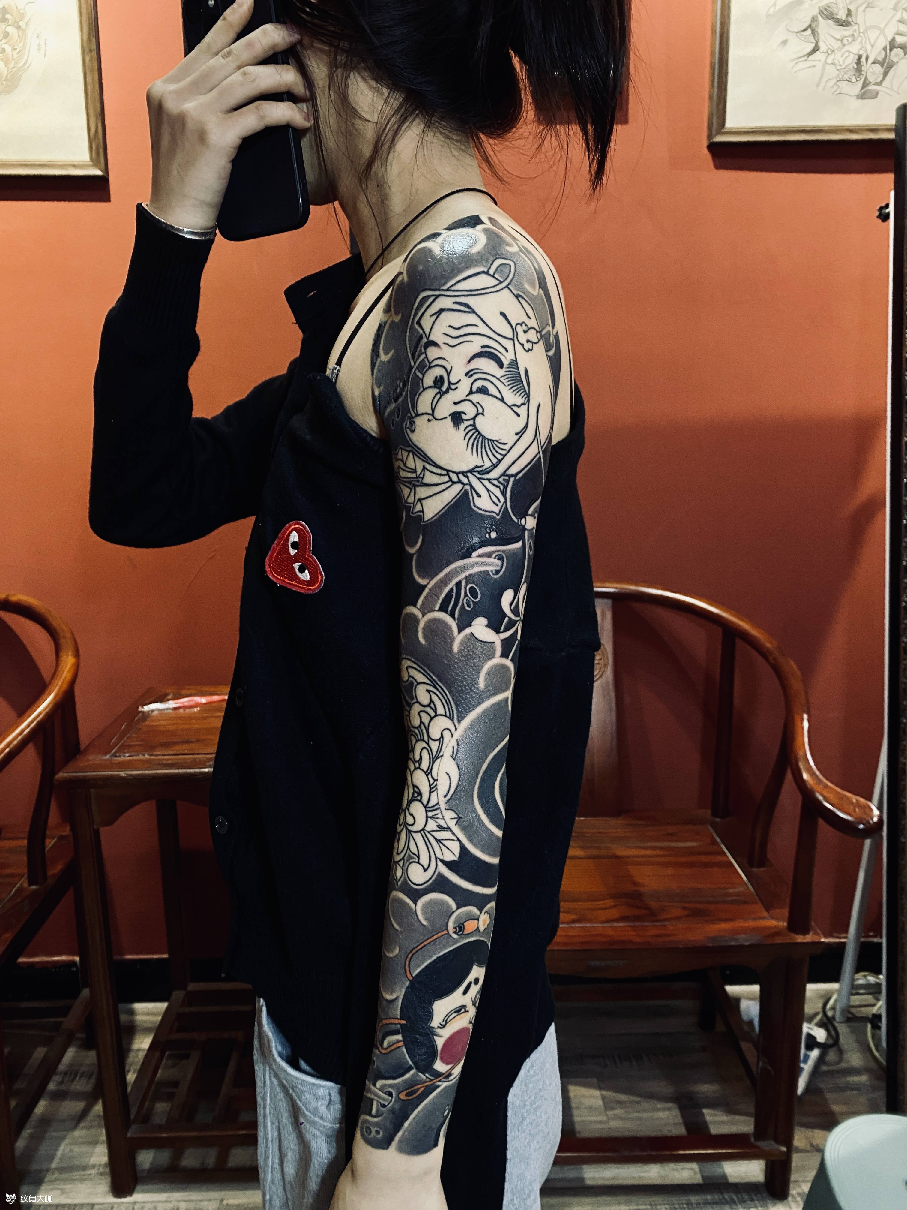 日本纹身阿多福图片