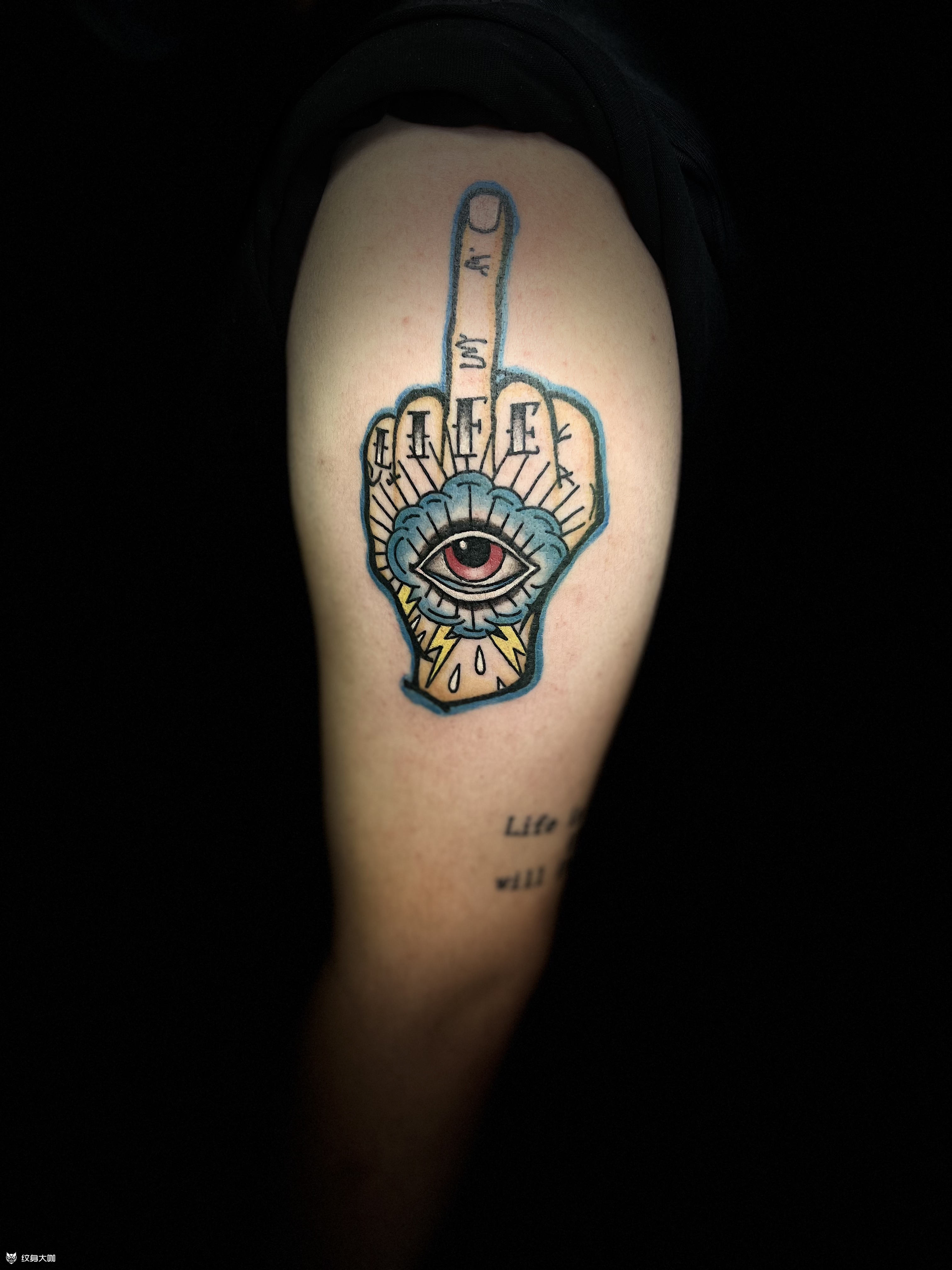 竖中指_纹身图案手稿图片_帝易总师父的纹身作品集