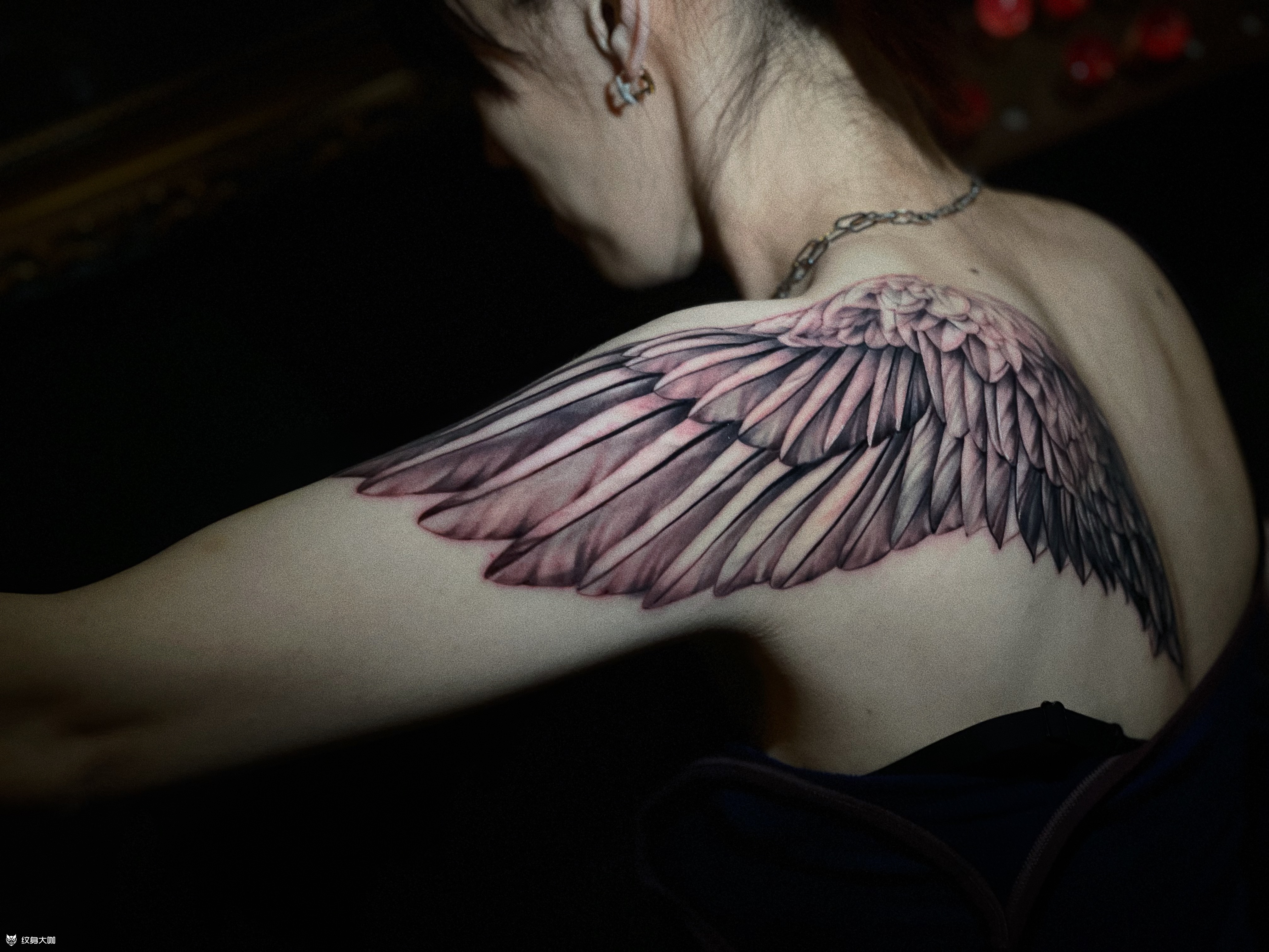 写实翅膀纹身._纹身图案手稿图片_丁丁的纹身作品集
