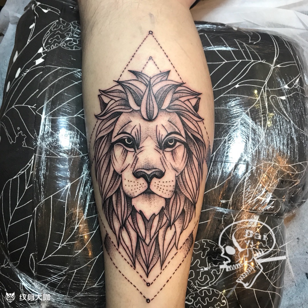 小腿狮子_纹身图案手稿图片_小白的纹身作品集