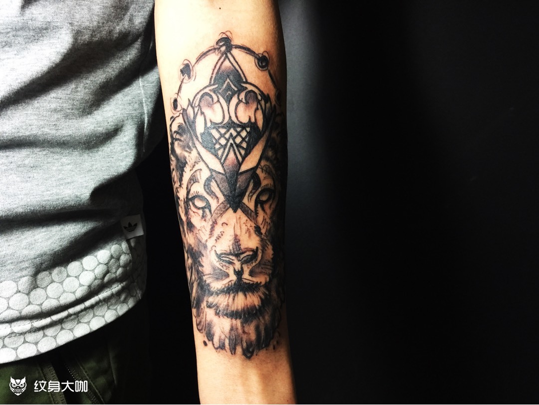 狮子座_纹身图案手稿图片_大圆圆的纹身作品集
