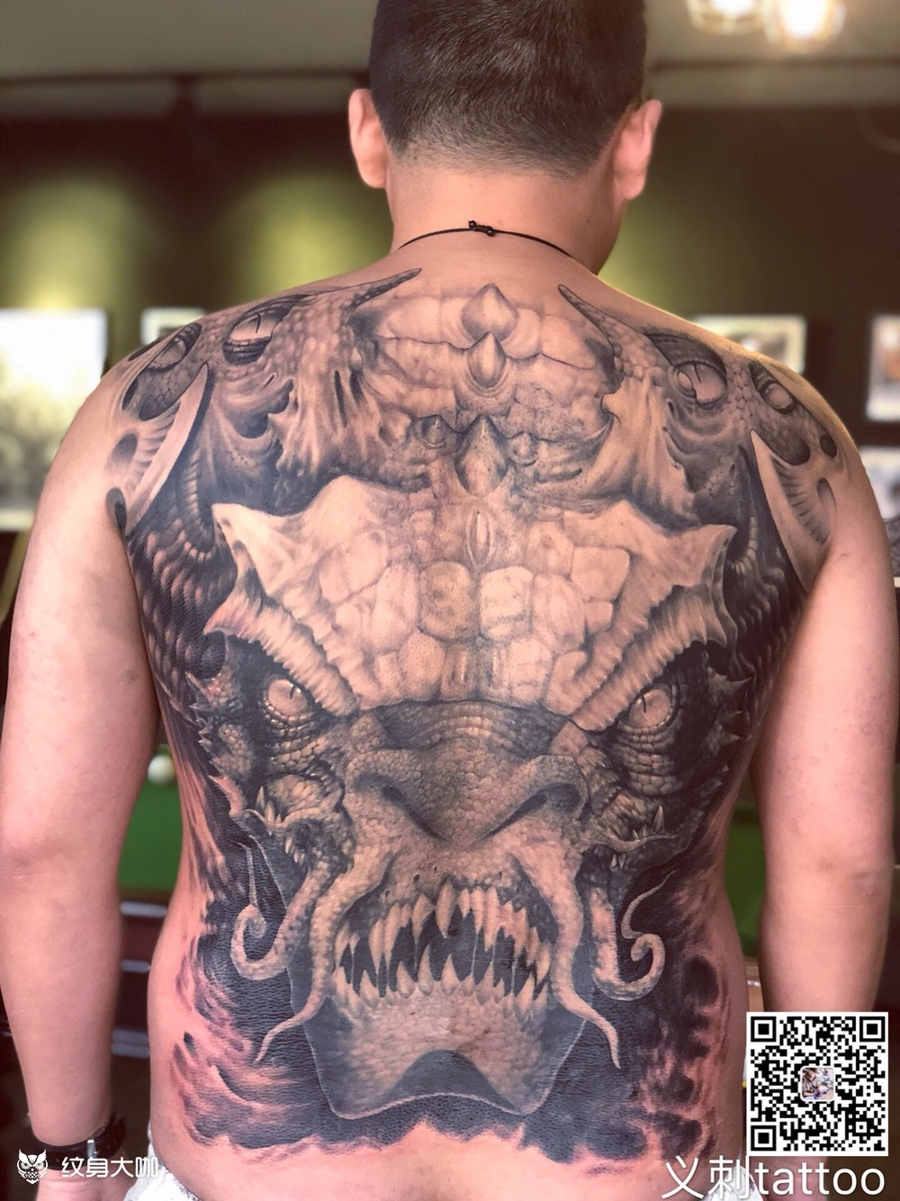 作品简介:满背龙威收尾,遮盖眼镜蛇,总共耗时三十小时,by王义真