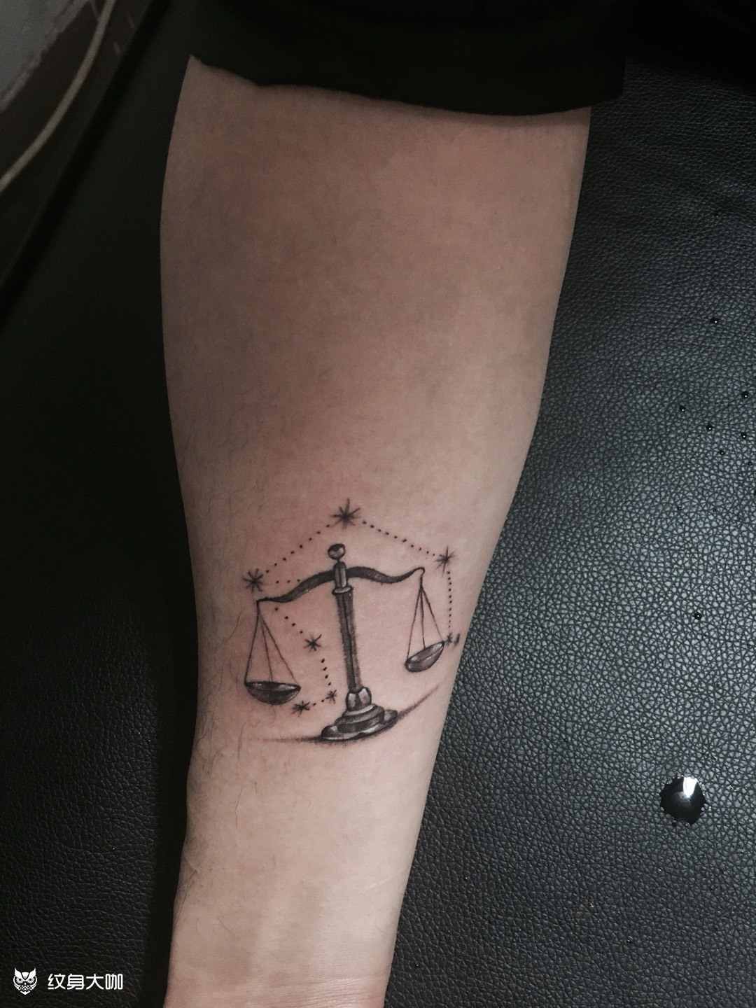 天秤_纹身图案手稿图片_铨的纹身作品集