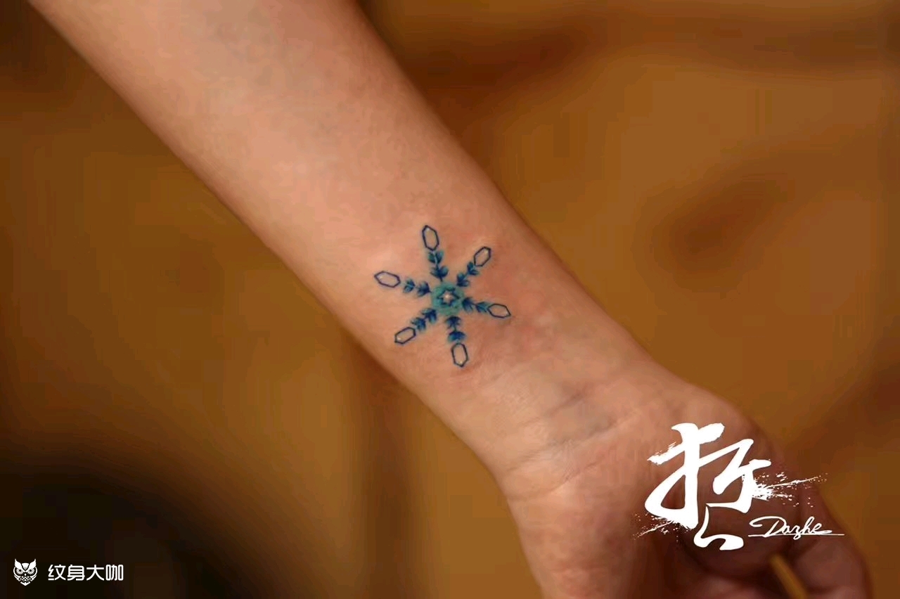 雪花_纹身图案手稿图片_唐黄的纹身作品集