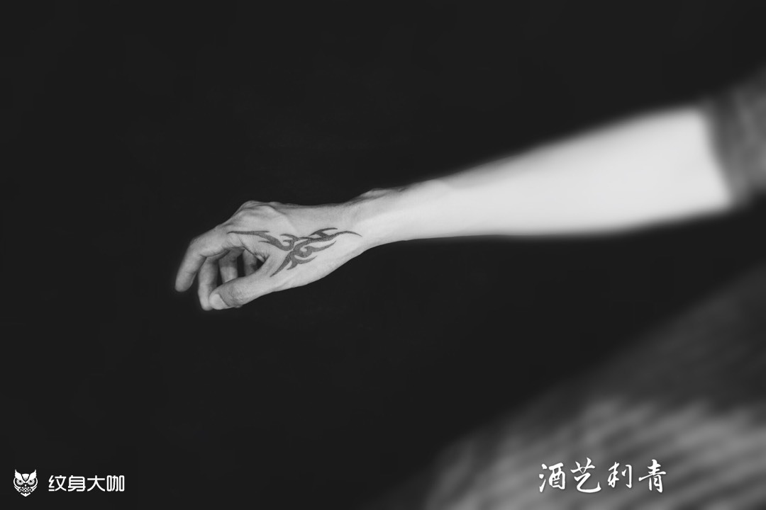 虎口图腾_纹身图案手稿图片_eagle的纹身作品集