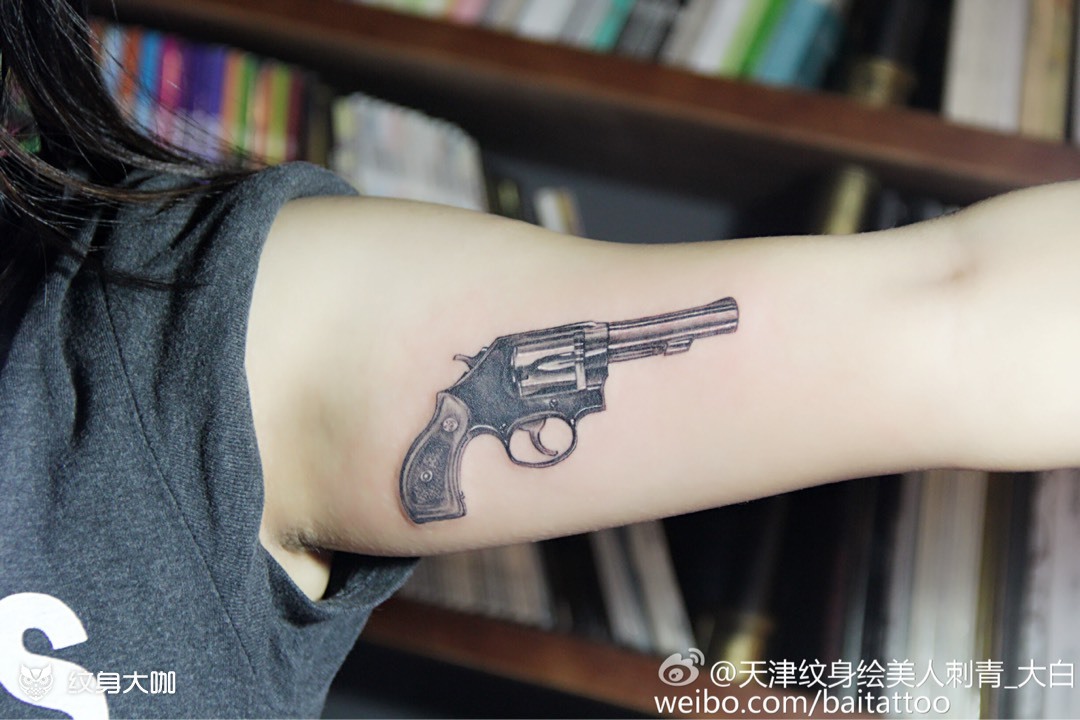 小手枪_纹身图案手稿图片_白强的纹身作品集