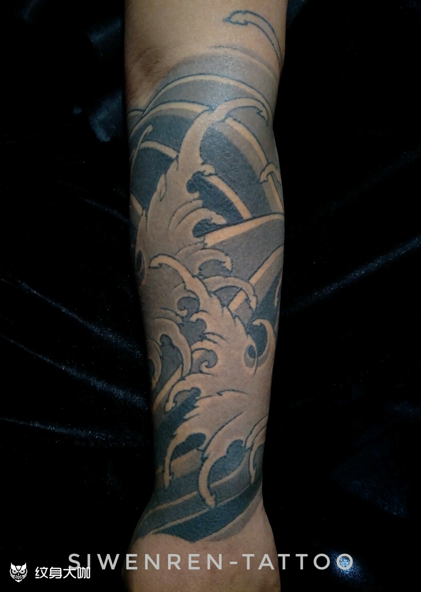 传统浪花 包小臂传统浪花 完_纹身吧社区 - 纹身大咖