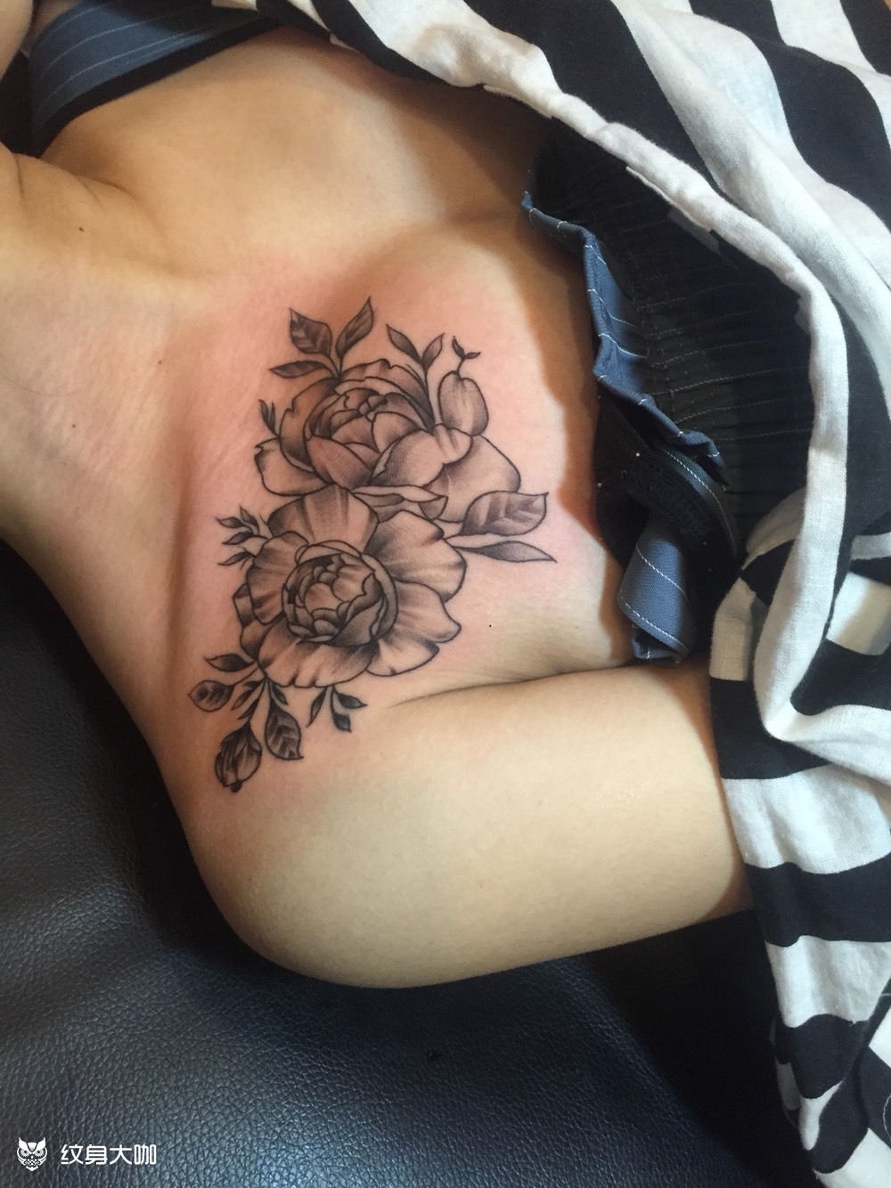 胸花,黑灰_纹身图案手稿图片_陈宇杰的纹身作品集