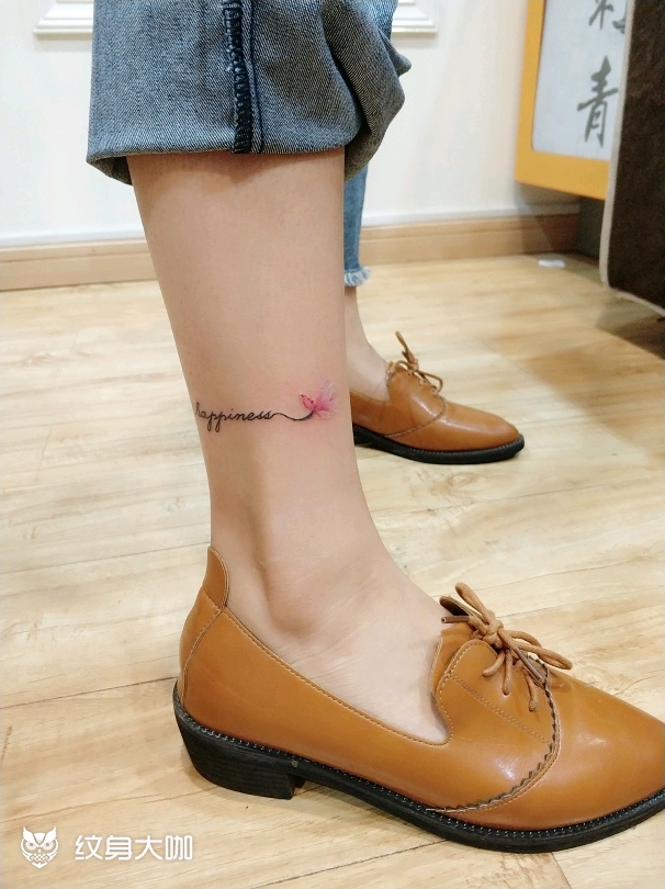 脚踝小英文字母_纹身图案手稿图片_老萌的纹身作品集