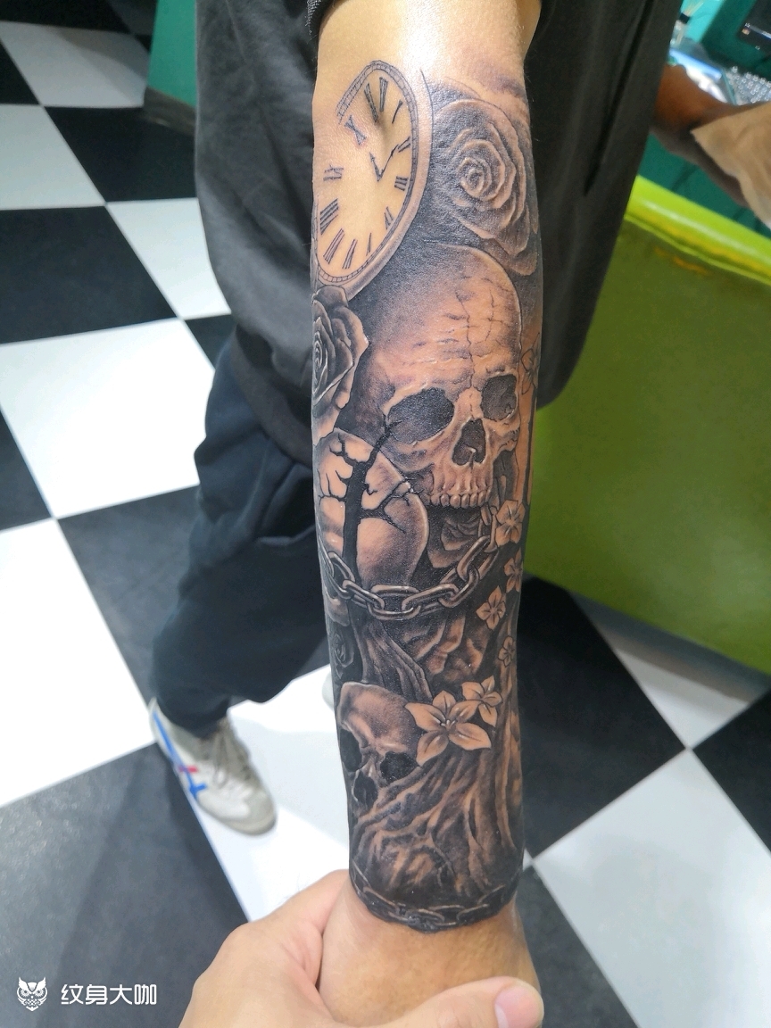骷髅花臂