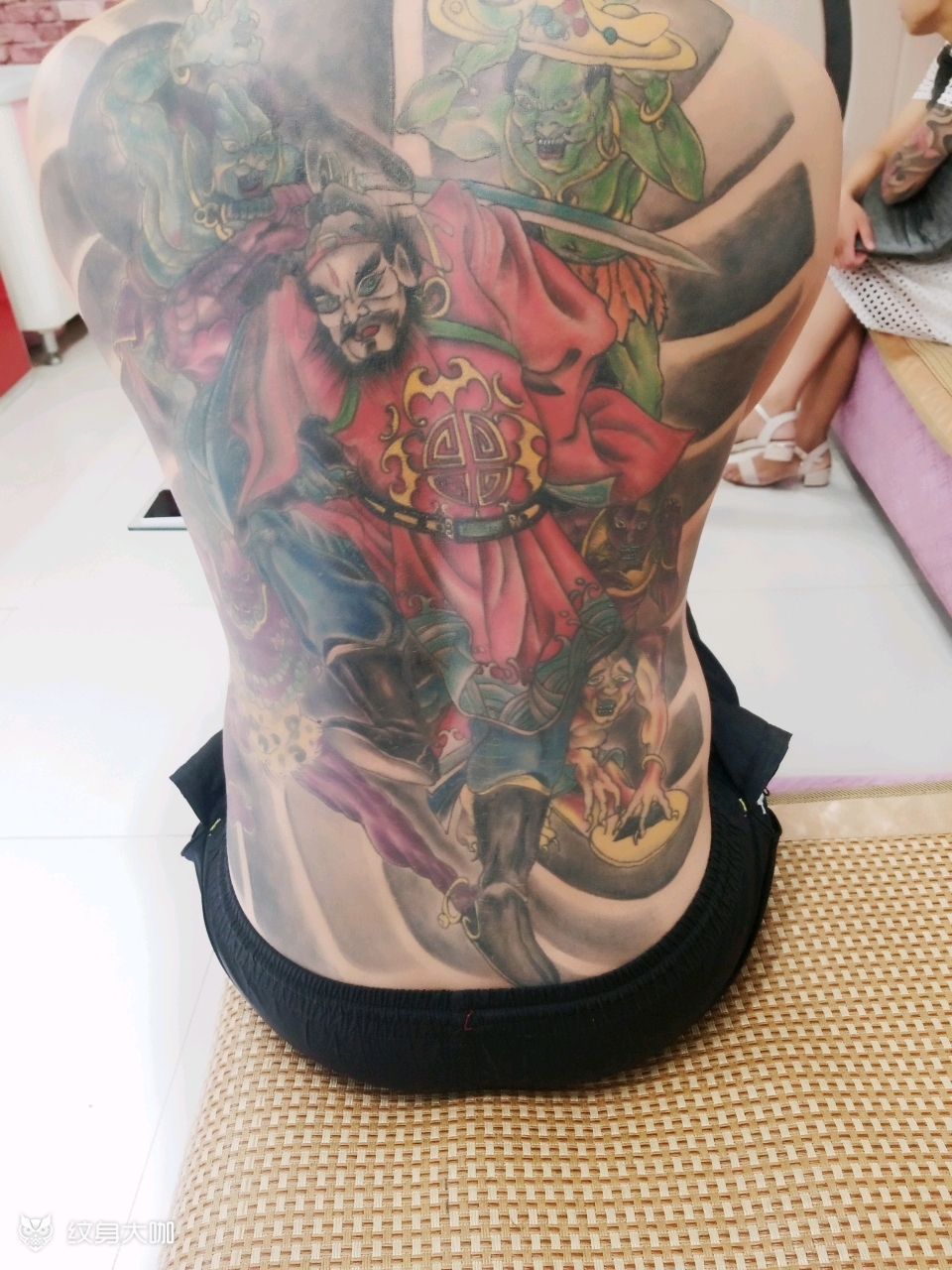 满背钟馗覆盖老纹身