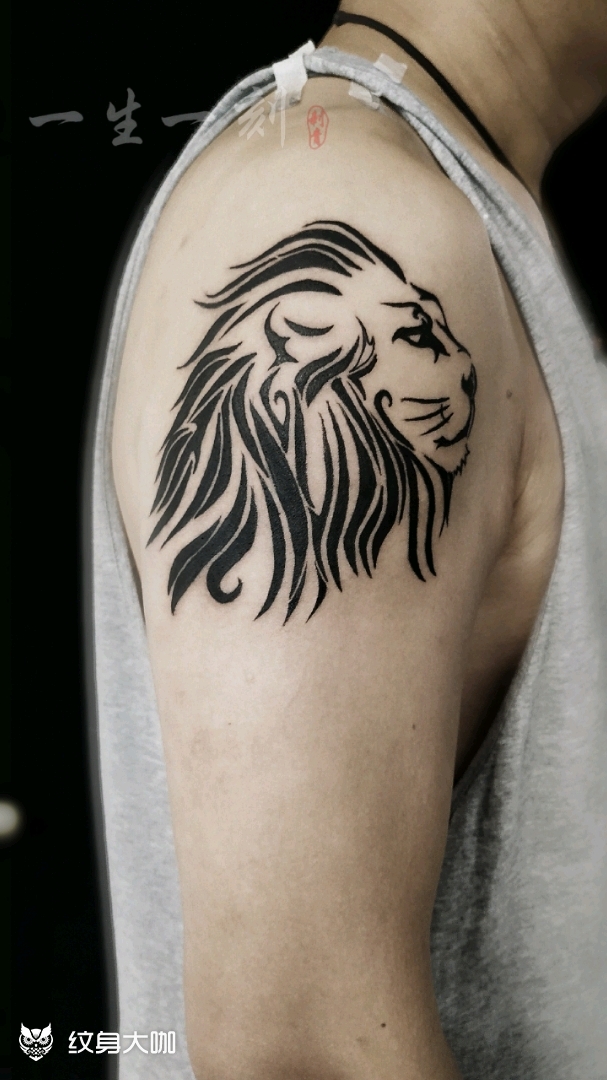 狮子纹身图案简约图片