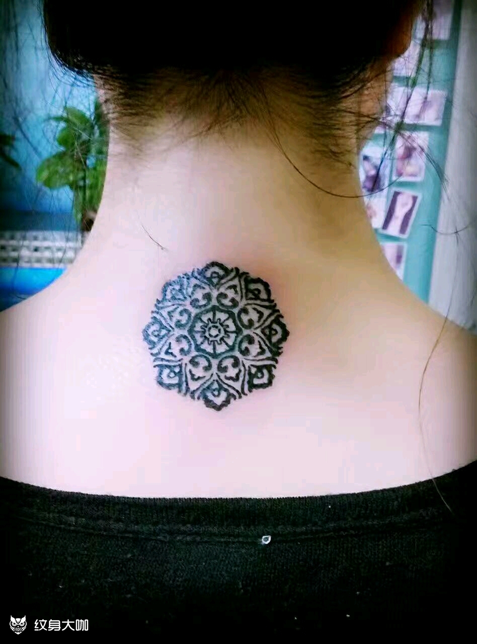 颈后曼陀罗_纹身图案手稿图片_阿龙的纹身作品集