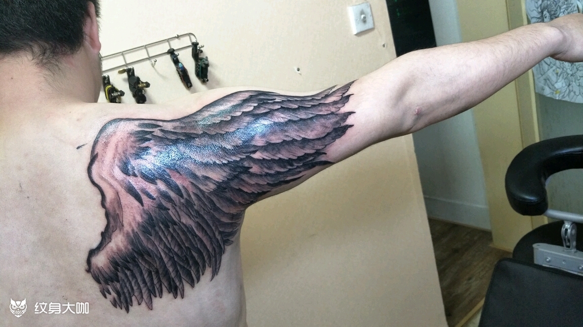 翅膀_纹身图案手稿图片_陈维纵的纹身作品集