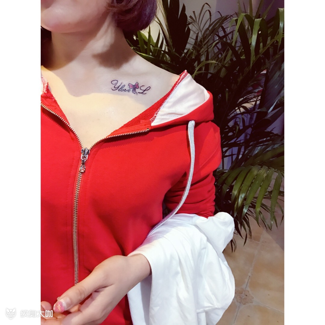 韩文纹身锁骨红色图片