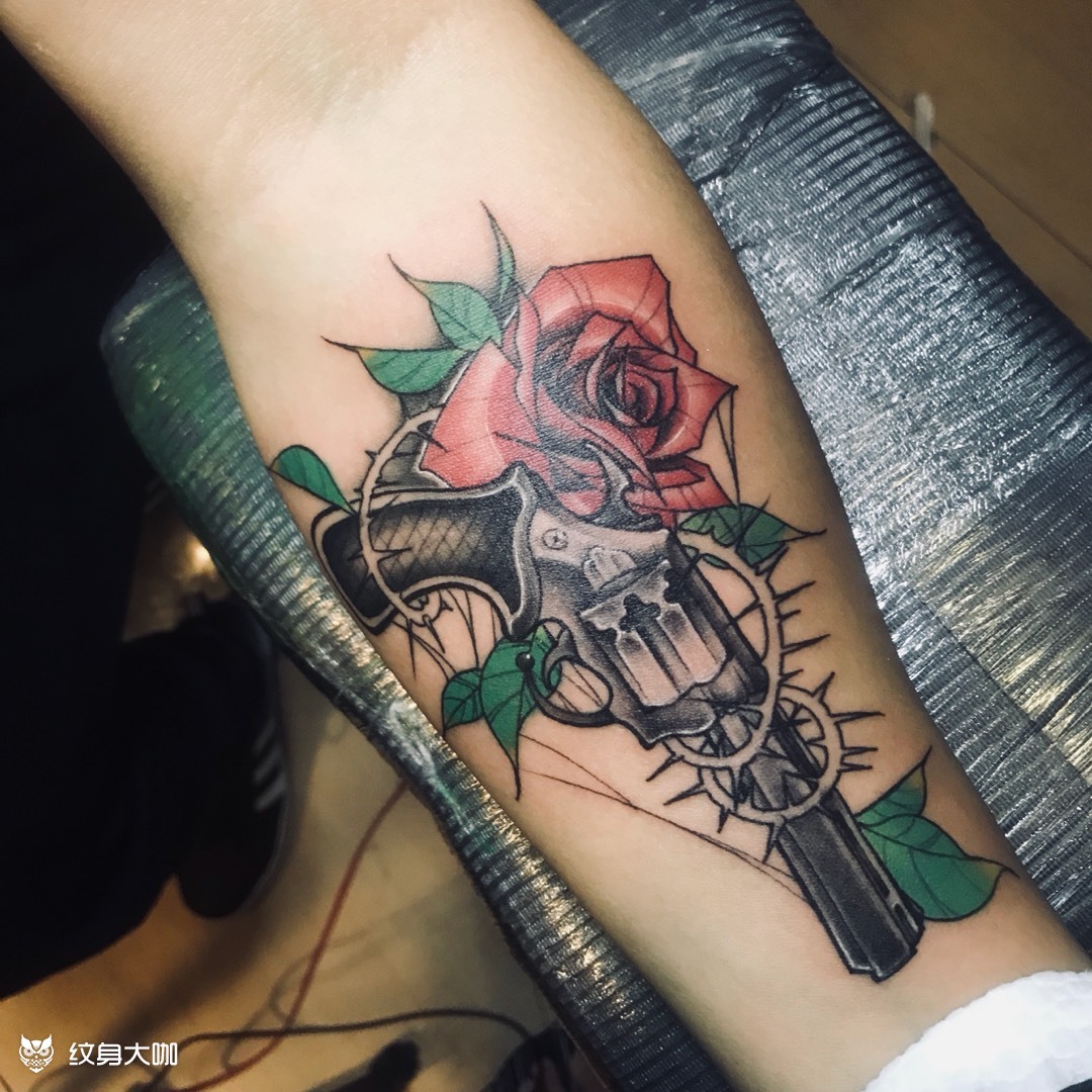 枪花_纹身图案手稿图片_杰刺的纹身作品集