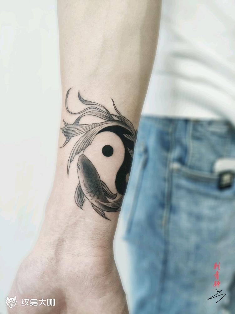 双鱼遮盖_纹身图案手稿图片_易c的纹身作品集