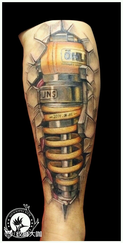 作品简介:一个自行车爱好者,想要做一个3d纹身,于是就想到了要做避震