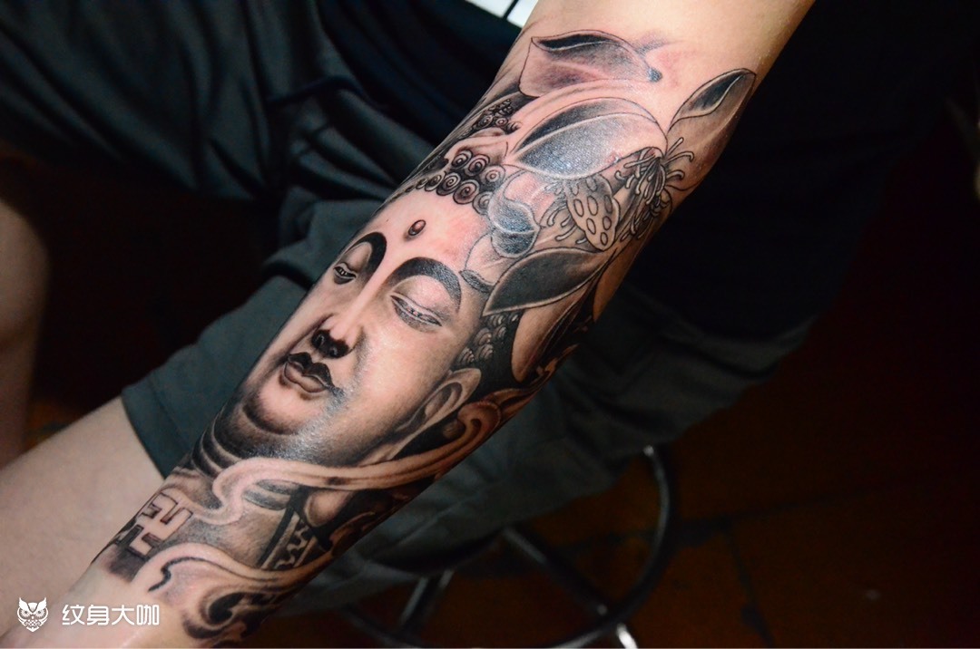 手臂佛像_纹身图案手稿图片_广州墨客tattoo的纹身作品集