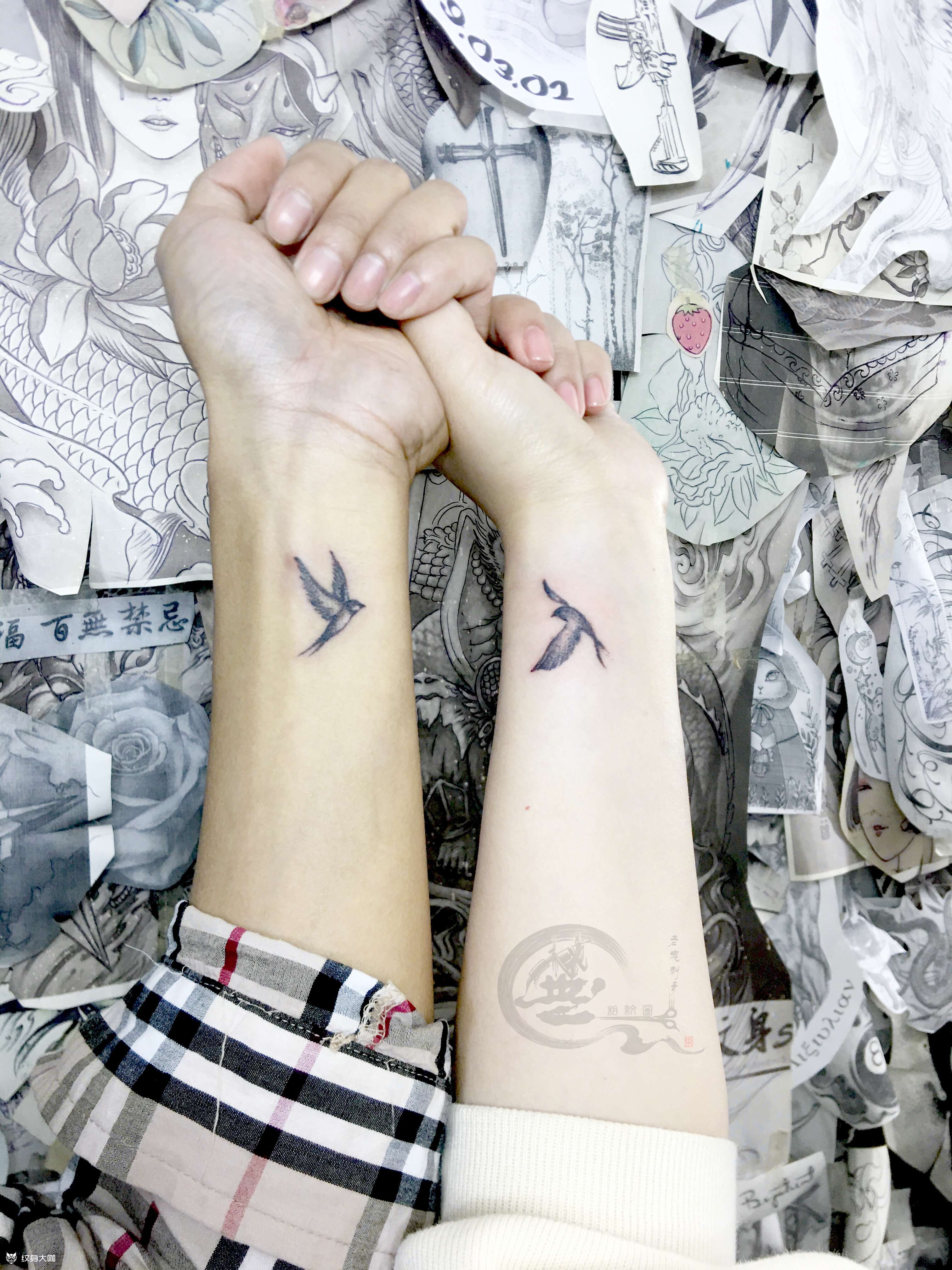 作品简介:这是要比翼双飞啊