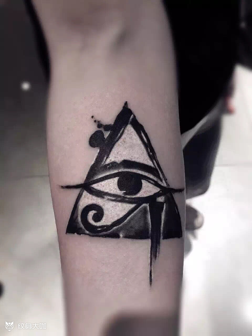 荷鲁斯之眼_纹身图案手稿图片_大龙 dragon 的纹身作品集