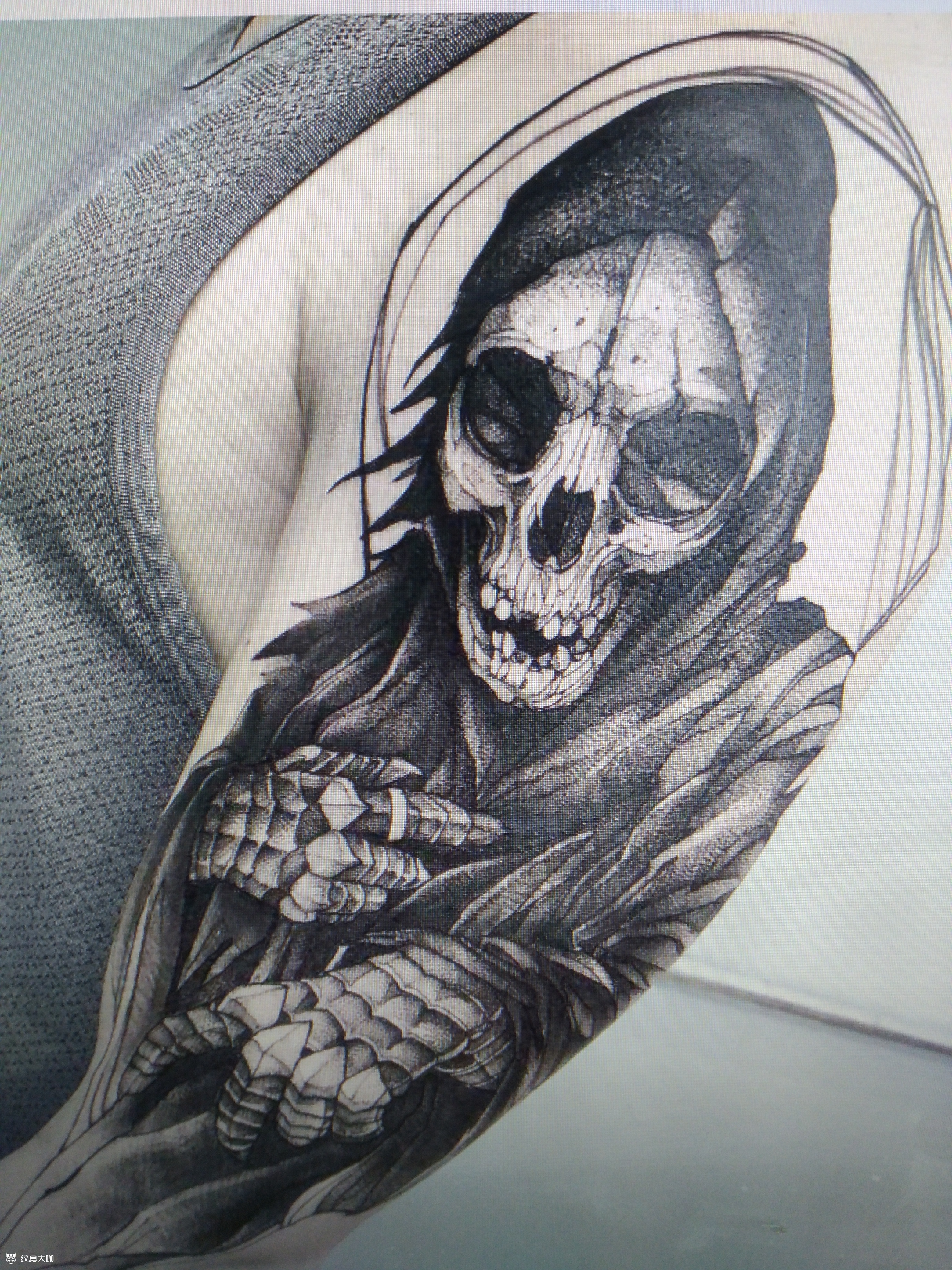 大臂黑灰写实死神._纹身吧社区 - 纹身大咖