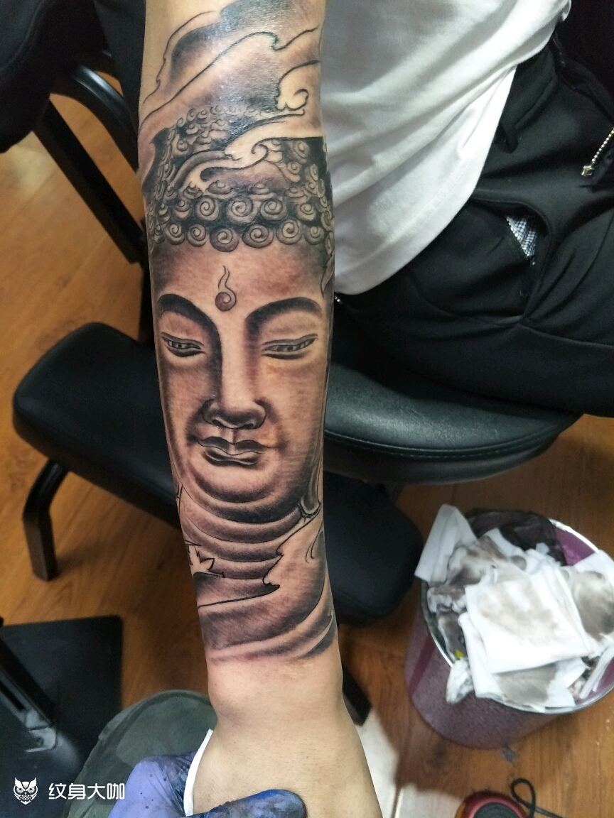 花臂覆盖接佛头_纹身图案手稿图片_【才子纹身】天一堂分店的纹身作品