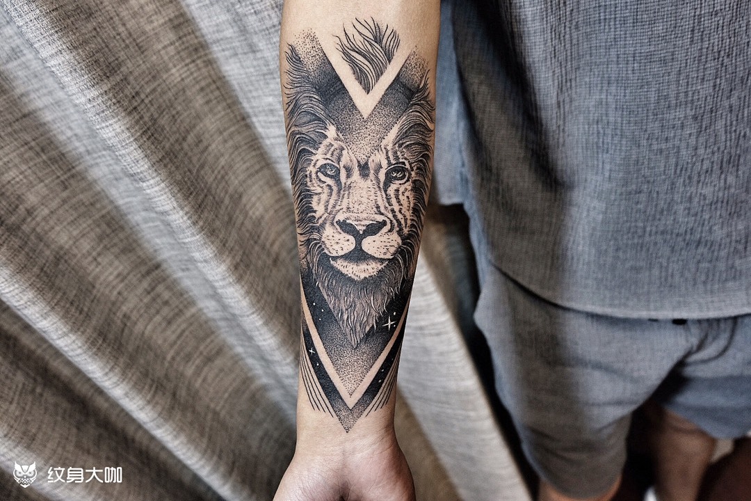 狮子_纹身图案手稿图片_啊do的纹身作品集