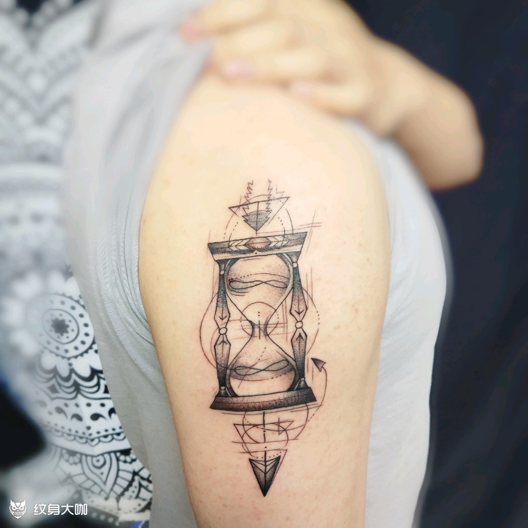 沙漏_纹身图案手稿图片_杜海振的纹身作品集