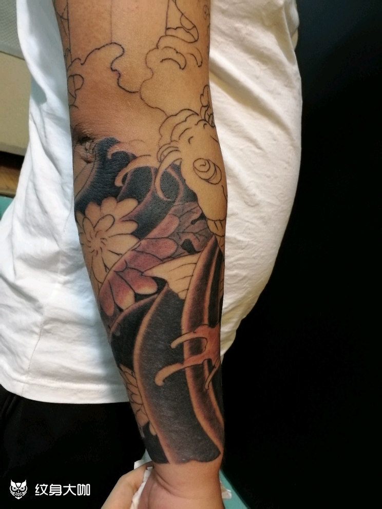 鲤鱼菊花_纹身图案手稿图片_鹏的纹身作品集