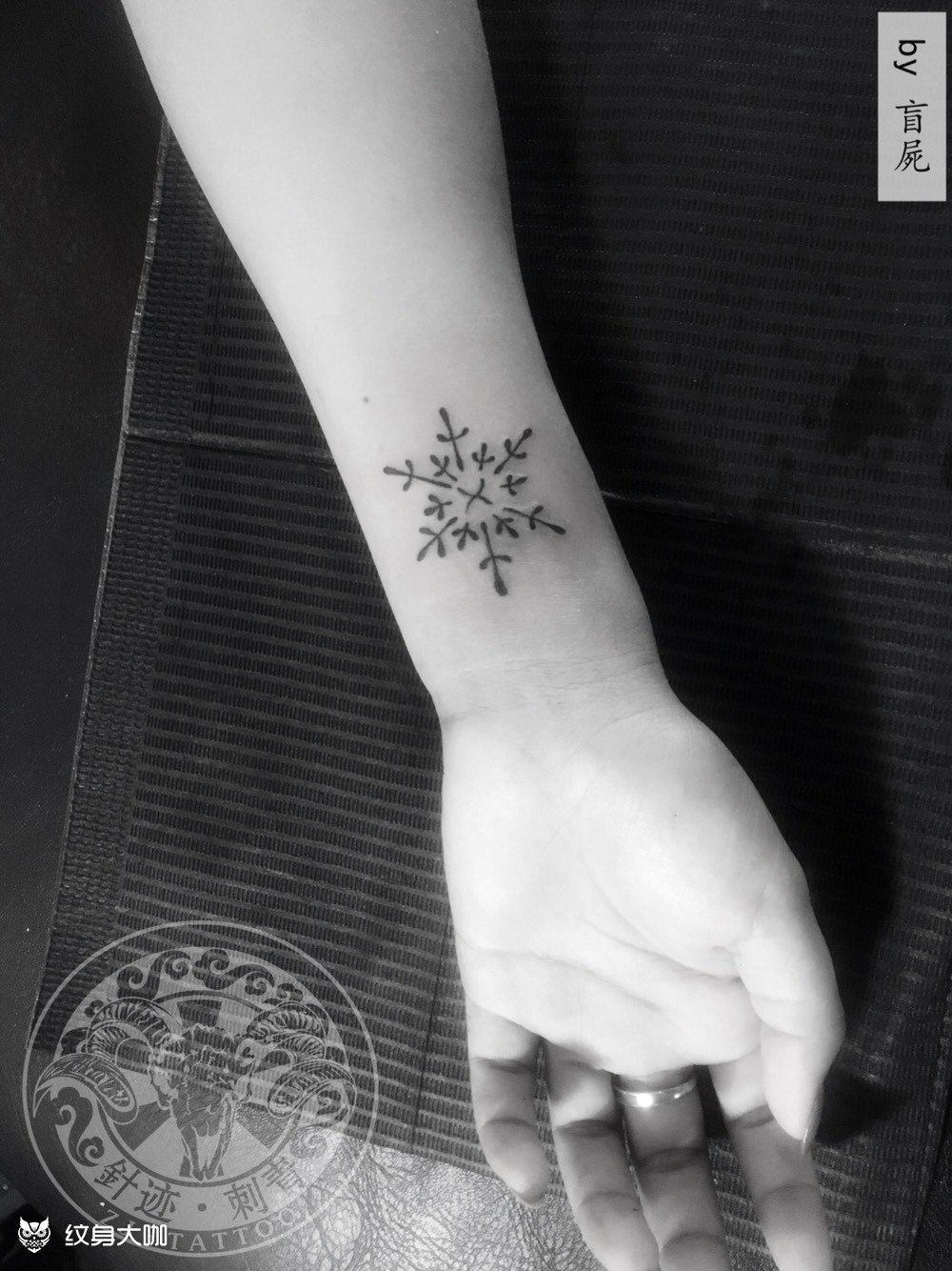 雪花_纹身图案手稿图片_ 盲尸的纹身作品集