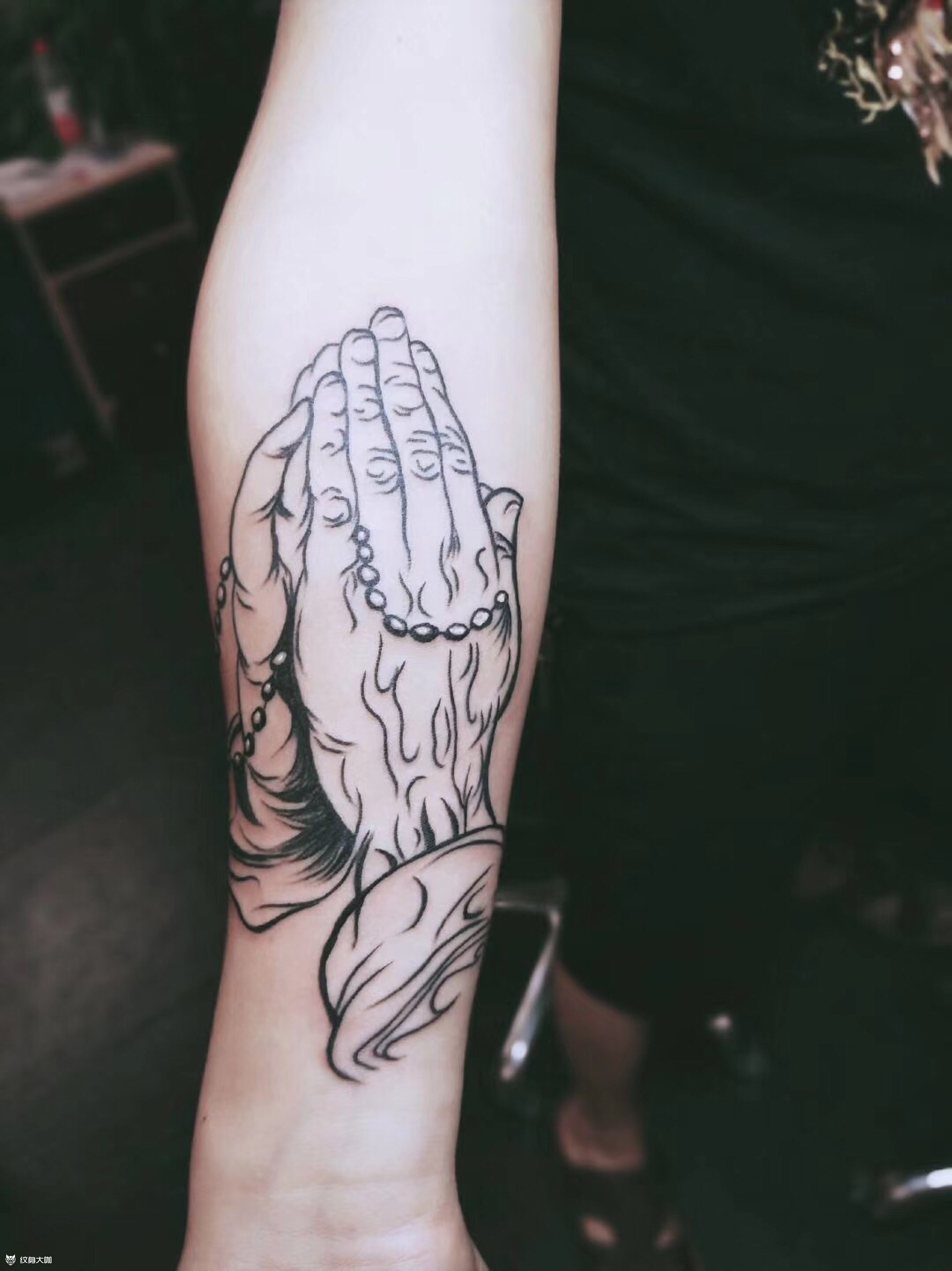 祈祷之手_纹身图案手稿图片_遆慧婕的纹身作品集