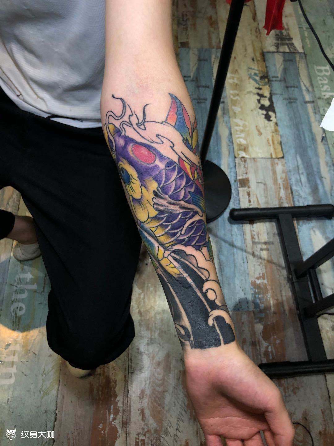 遮盖包小臂鲤鱼_纹身图案手稿图片_万森的纹身作品集