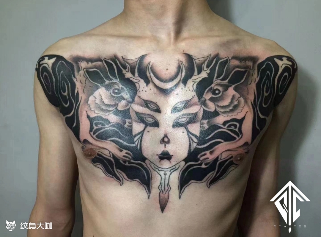 暗黑花胸_纹身图案手稿图片_小田的纹身作品集