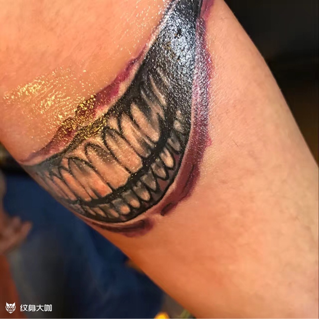 小丑嘴_纹身图案手稿图片_南的纹身作品集