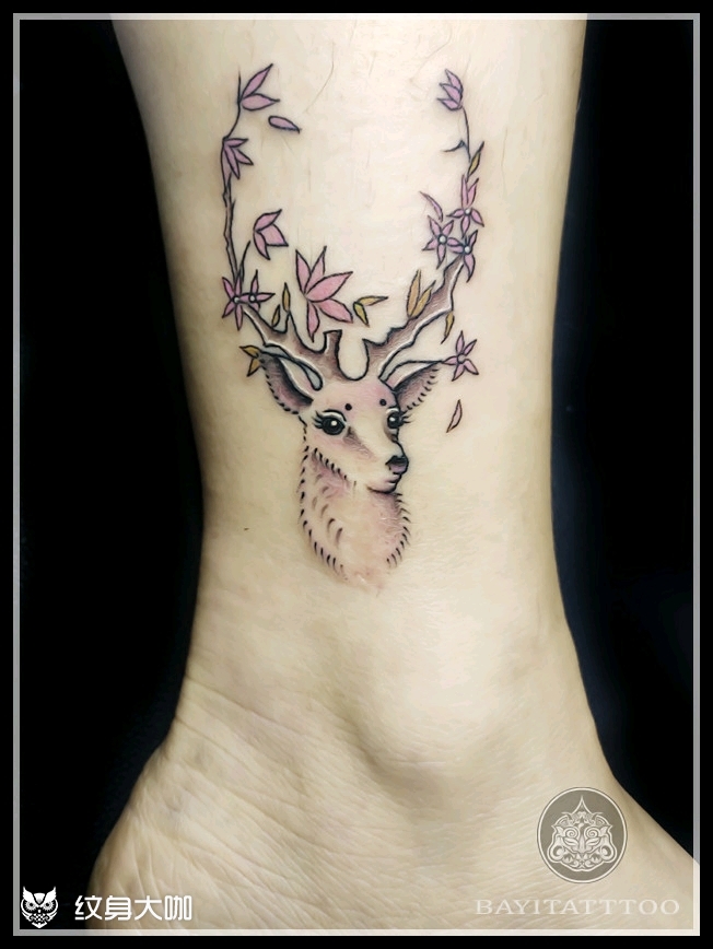 小腿彩色鹿头_纹身图案手稿图片_巴依的纹身作品集