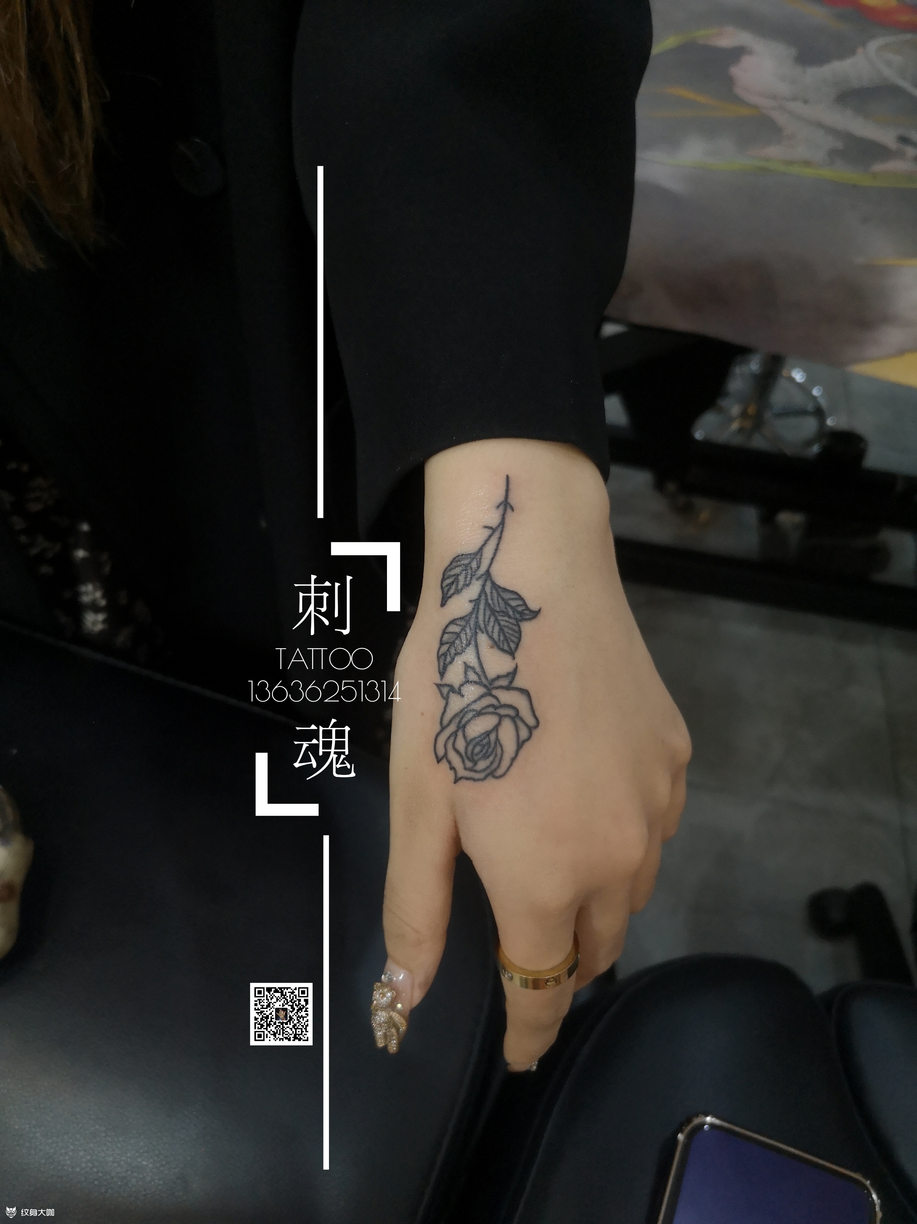 虎口玫瑰花纹身图案图片