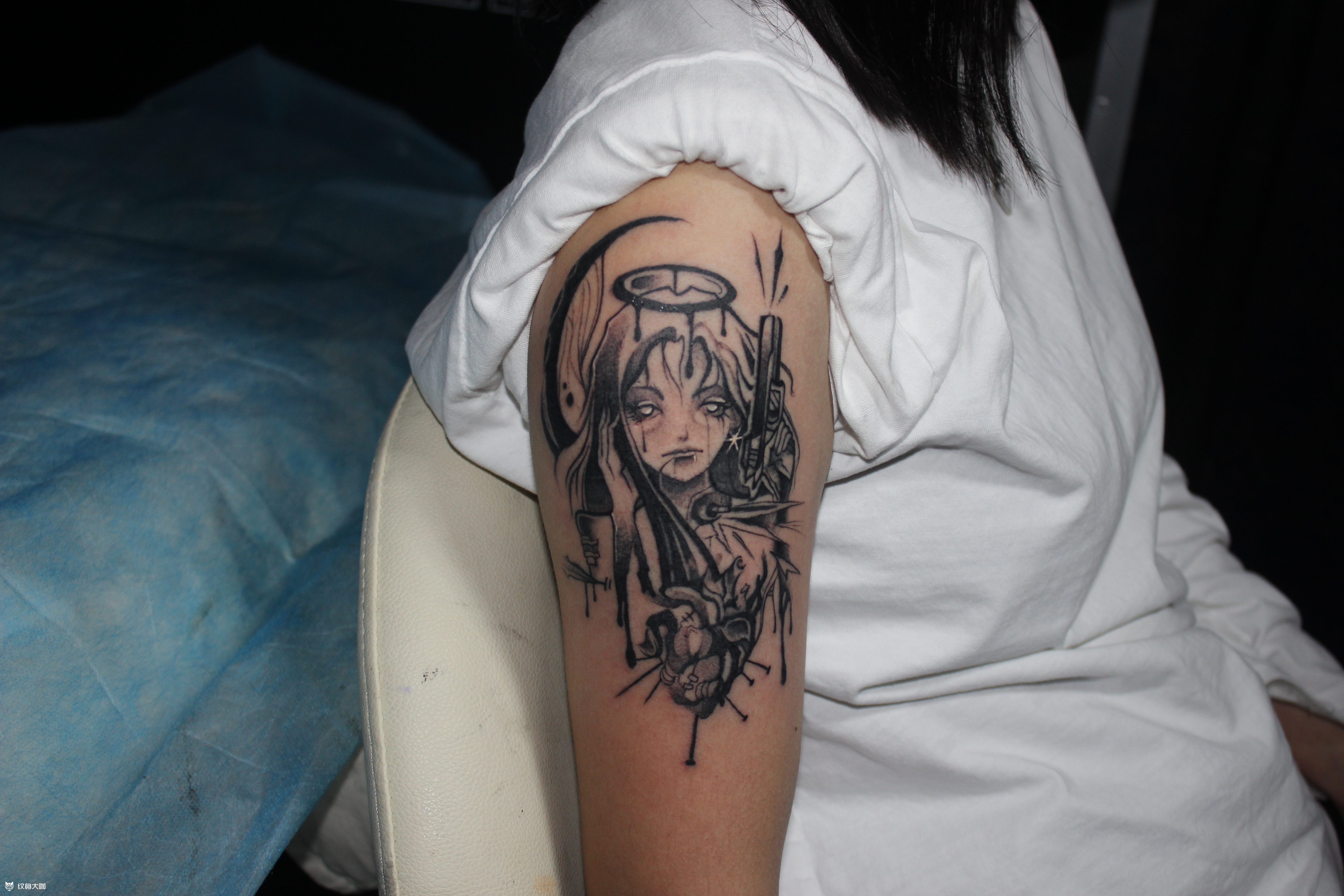 暗黑美女天使月亮_纹身吧社区 - 纹身大咖