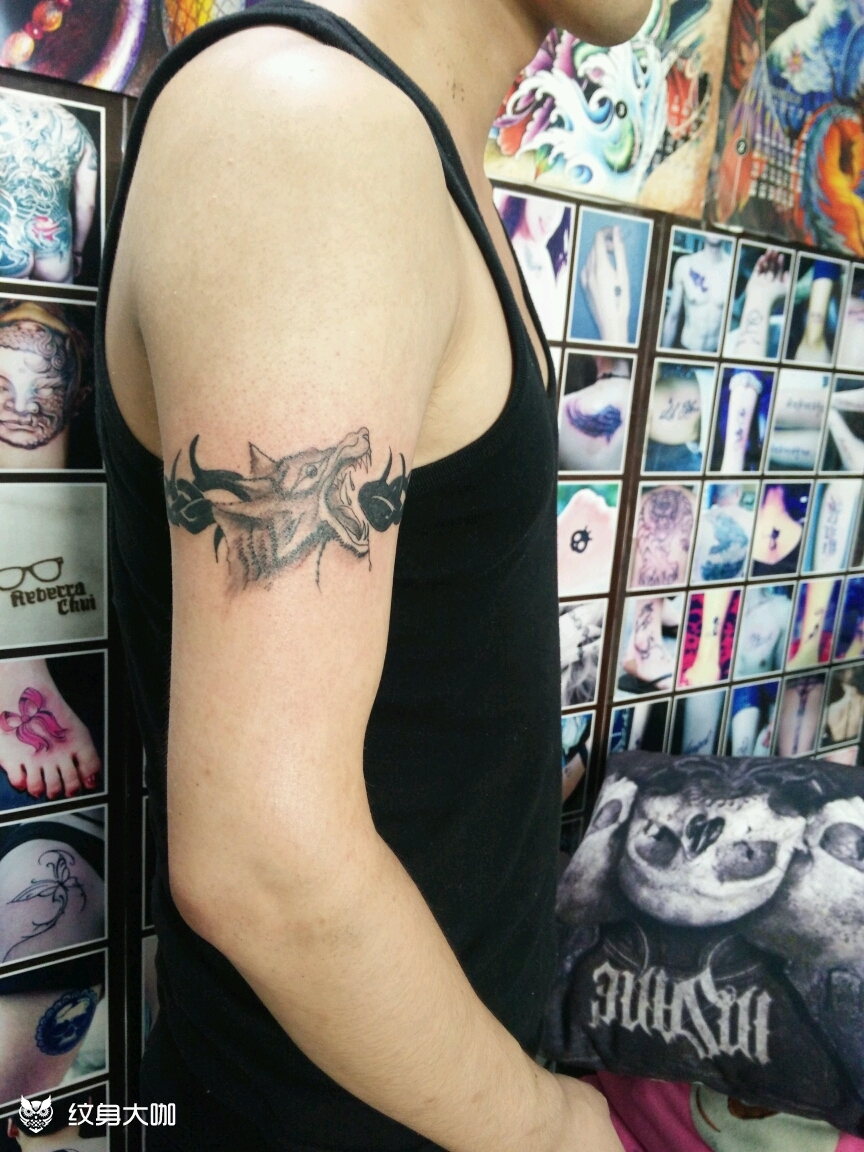 狼图腾_纹身图案手稿图片_yycq tattoo的纹身作品集