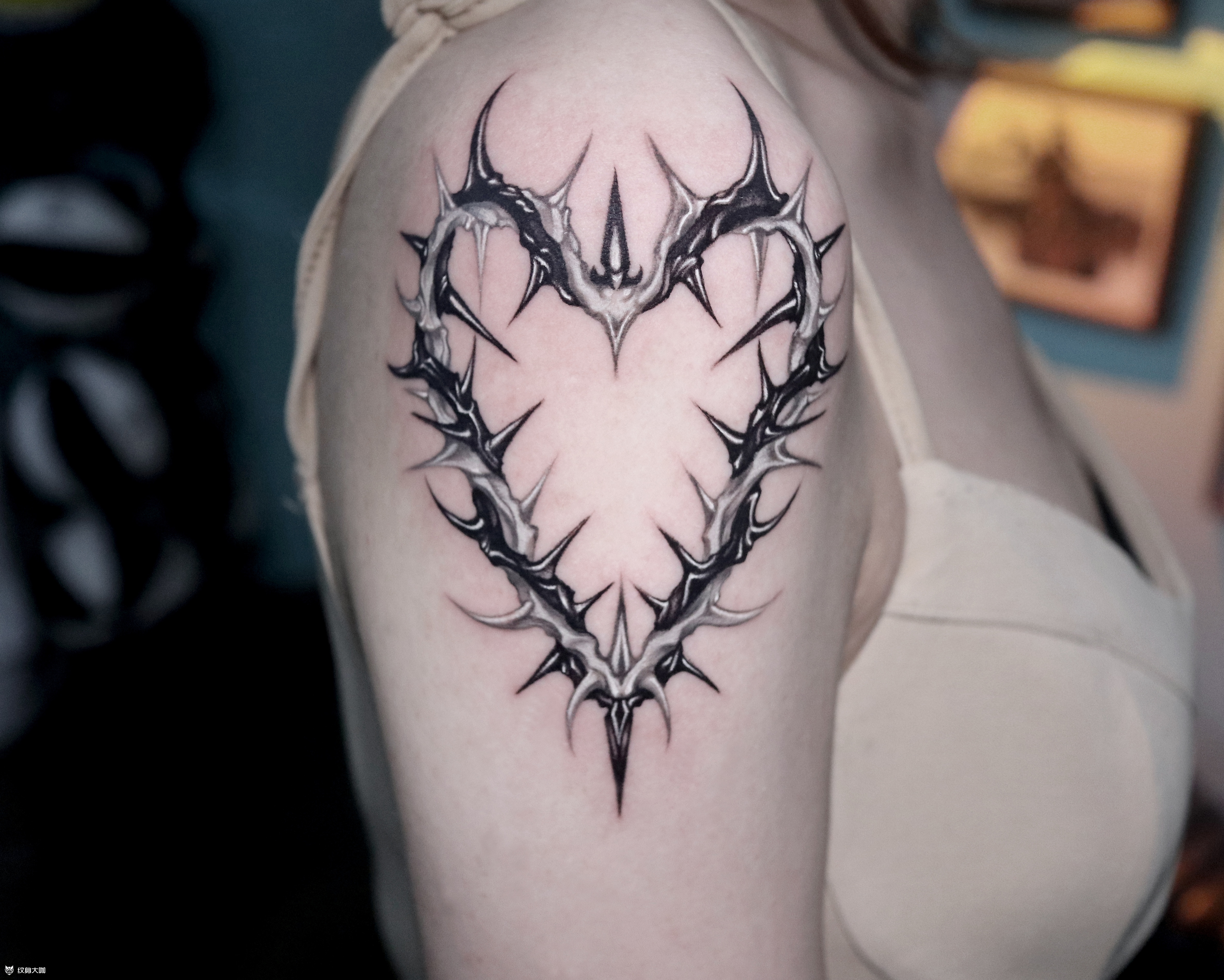 荆棘之心_纹身图案手稿图片_覌正的纹身作品集
