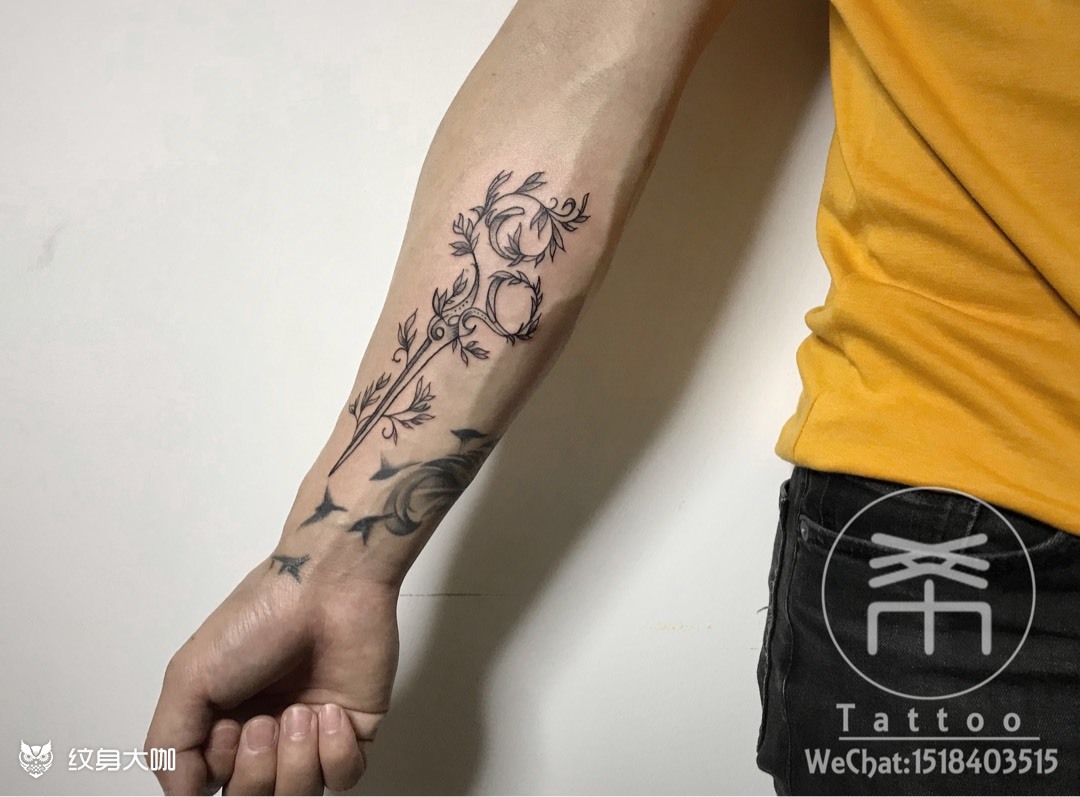 不一样的剪刀_纹身图案手稿图片_成的纹身作品集