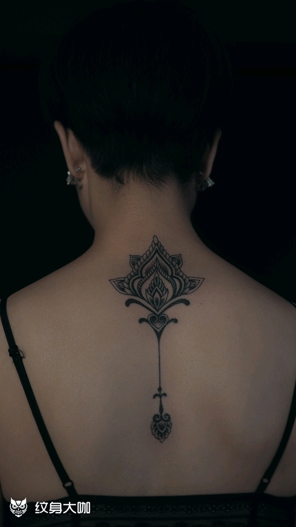 梵花纹身#脊柱纹身#图腾纹身