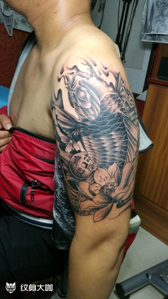 大臂鲤鱼 遮盖旧图_纹身图案手稿图片_王家伟的纹身作品集