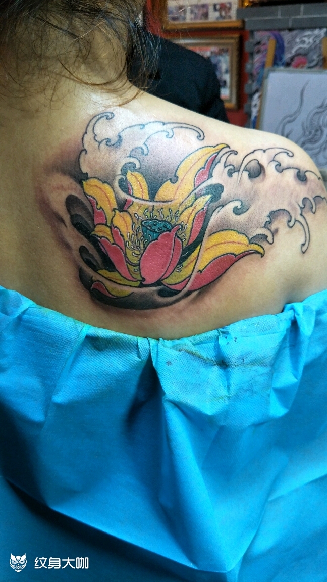 彩色荷花_纹身图案手稿图片_思纹人的纹身作品集