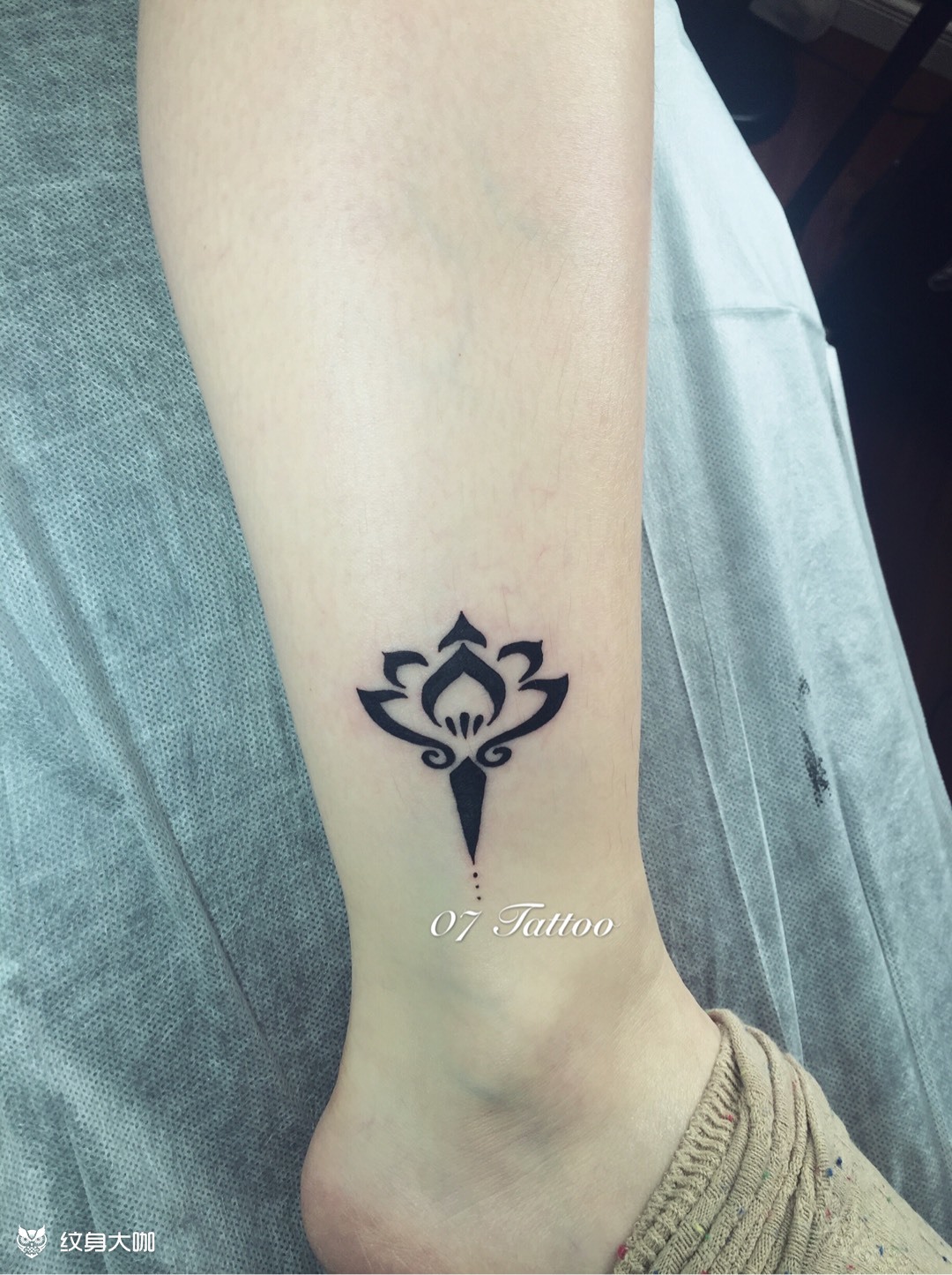 莲花图腾_纹身图案手稿图片_老零的纹身作品集