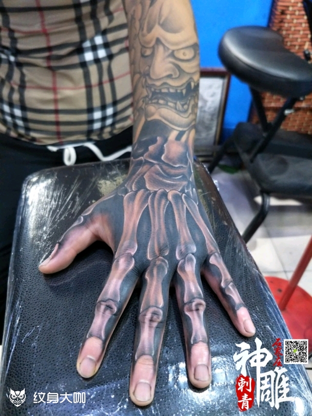 骷髅手_纹身图案手稿图片_神雕刺青—石家庄的纹身作品集