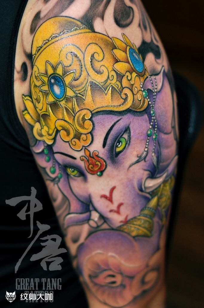 彩色传统作品象神