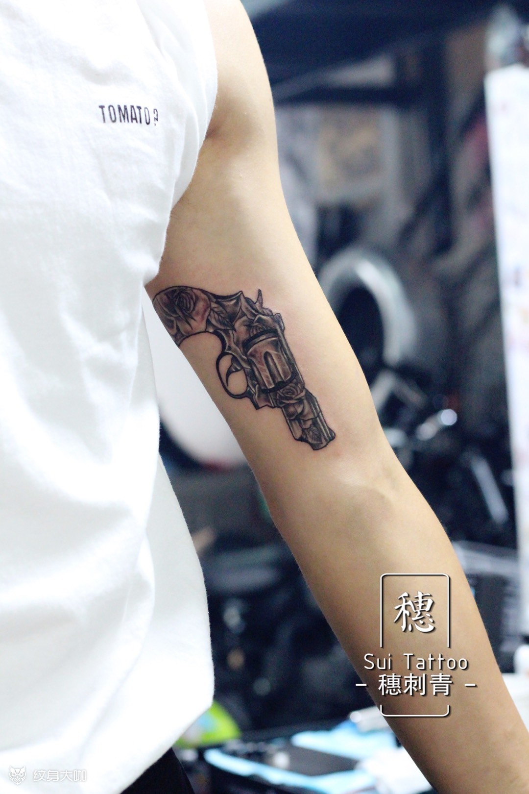 玫瑰花枪_纹身图案手稿图片_张点点的纹身作品集