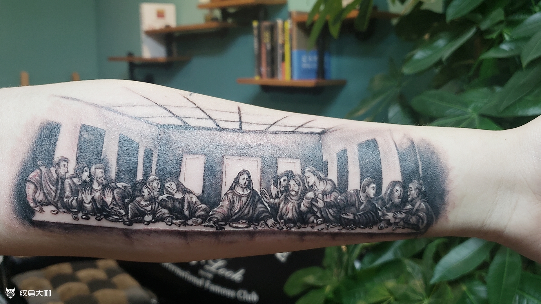 小臂达芬奇《最后的晚餐》_纹身图案手稿图片_温潇的纹身作品集