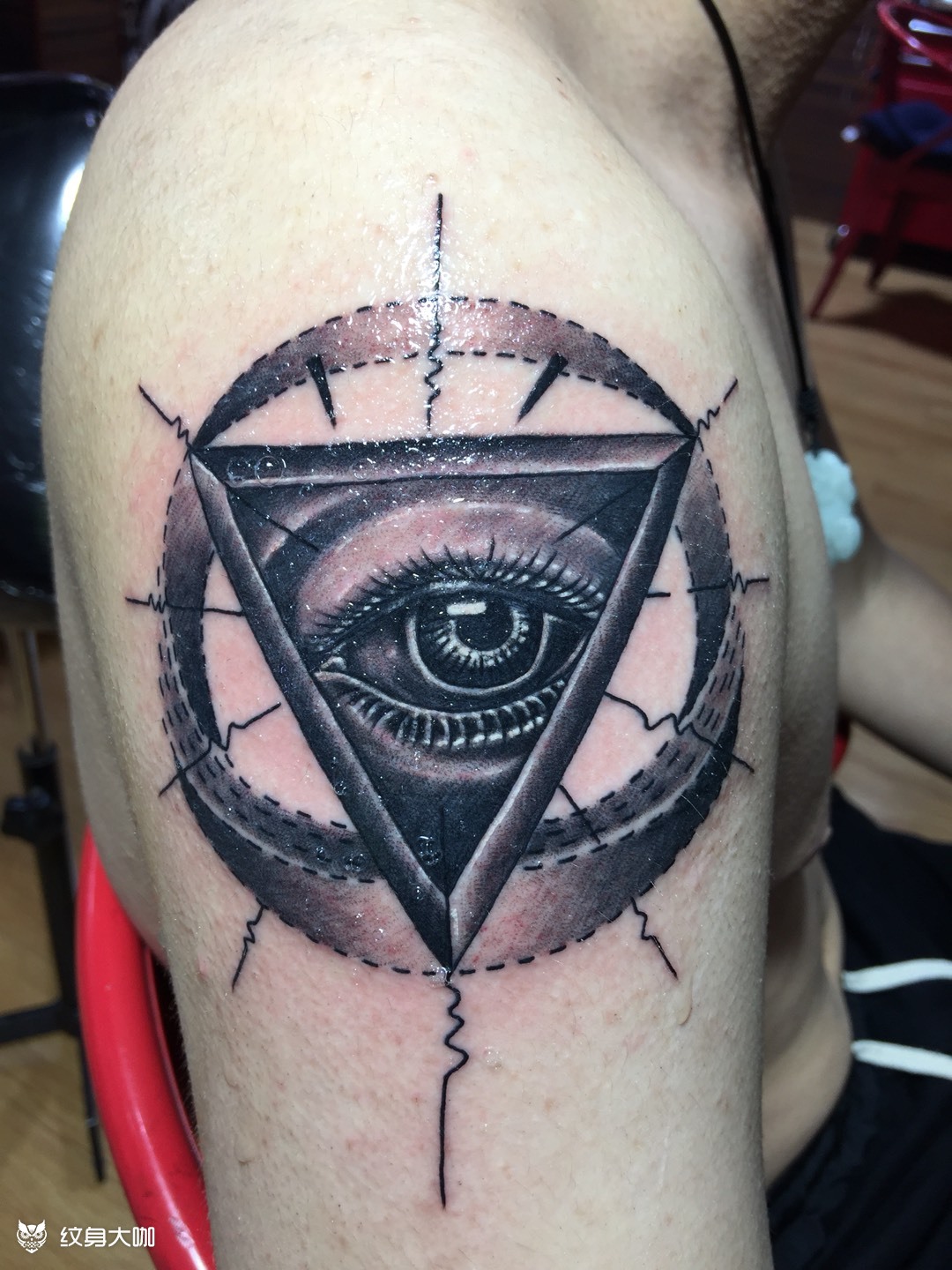 上帝之眼_纹身图案手稿图片_王东的纹身作品集